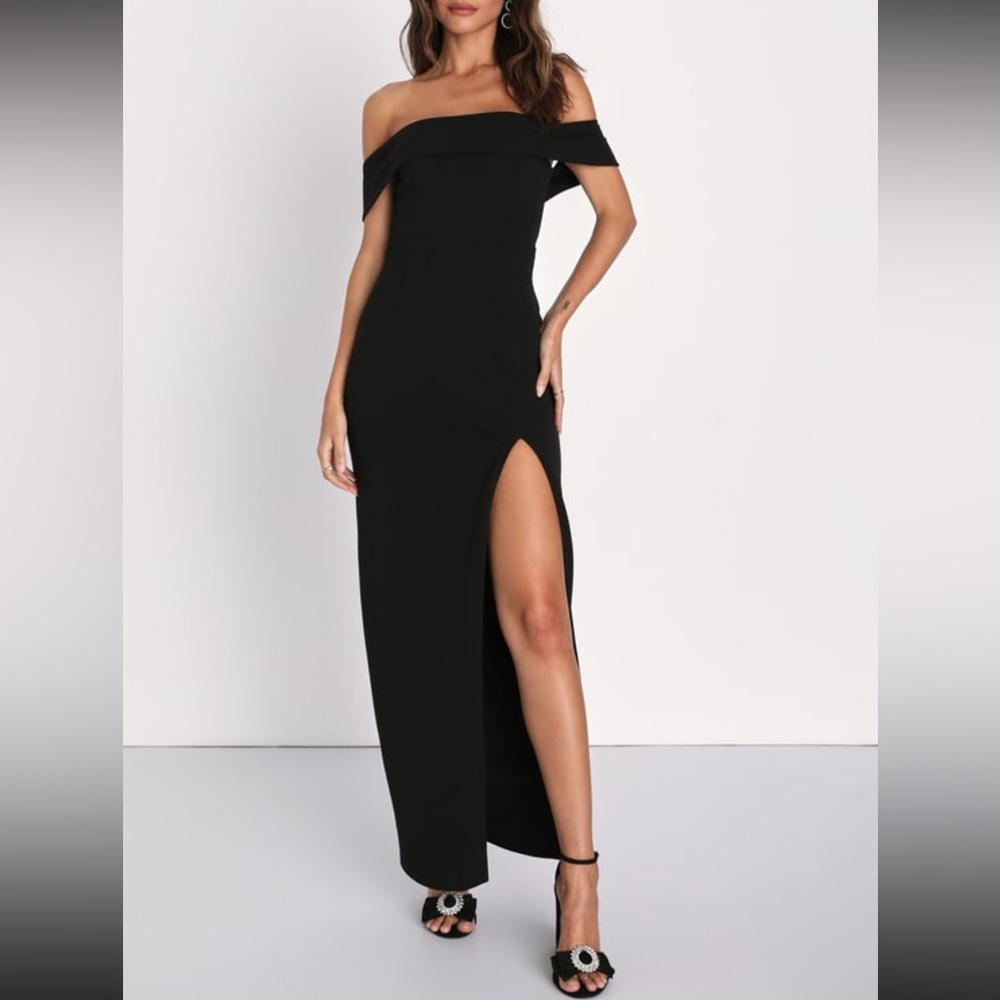 Lulu’’s - Enchanting Romantic Black Off-the-Shoulder Maxi Dress